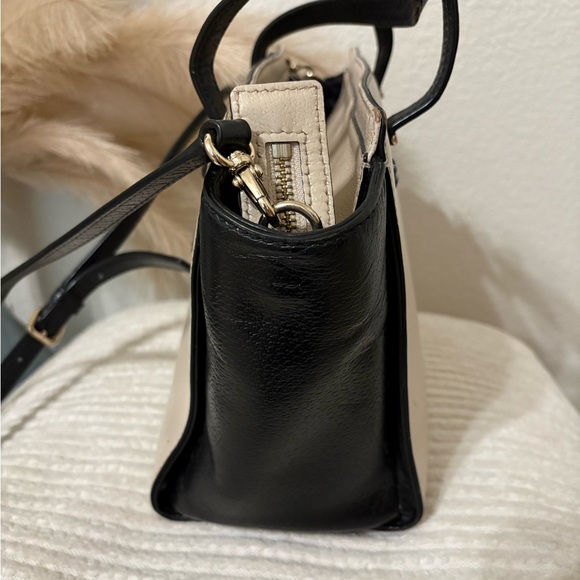 Kate Spade Two-Tone Black and Cream Satchel / Crossbody Bag - Picture 4 of 7
